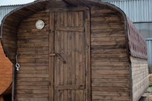 Баня квадро-бочка ComfortProm 5 метров с печным узлом, предбанником и помывочной + козырёк 0,5м