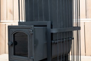 Печь банная ComfortProm ЧУГУН ПРЕМИУМ ЗАКРЫТАЯ КАМЕНКА, для парной до 26 кубов, вес 107 кг, длина дров до 50 см, на 200 кг камней, чугунная дверь со стеклом